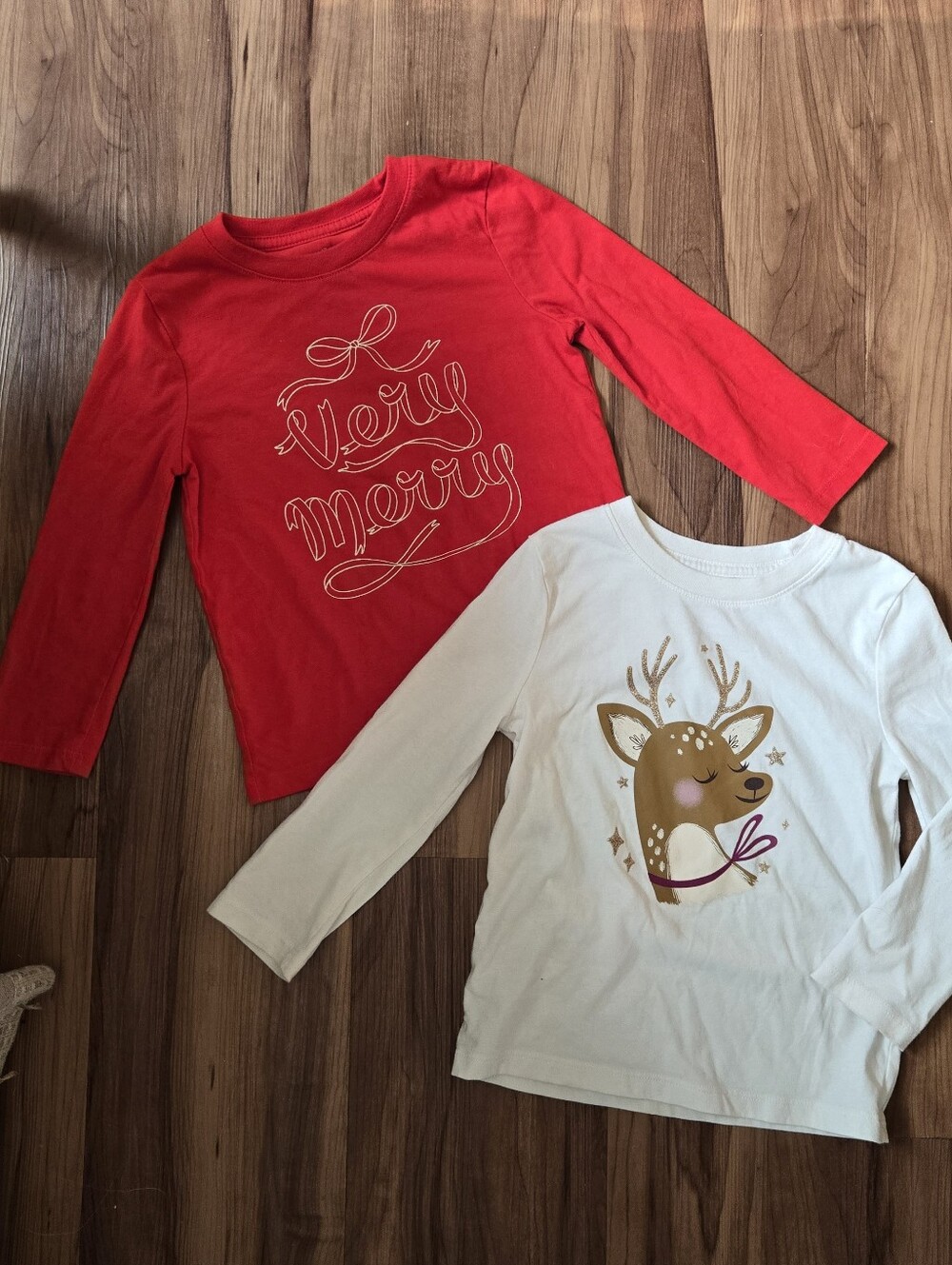 Kids 4T set of 2 long sleeve Holiday t-shirts Red & Cream GUC Girls